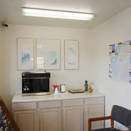 Pacific Best Inn 