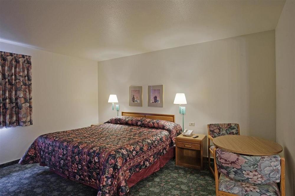 Pacific Motel